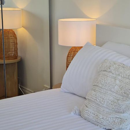 West Beach Lagoon 114 - Ocean Views West Perth 외부 사진