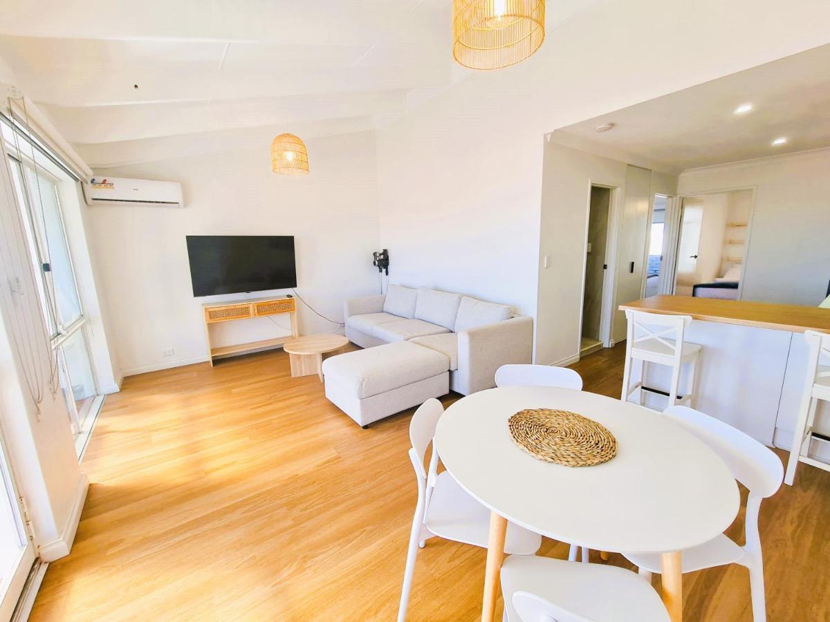 West Beach Lagoon 114 - Ocean Views West Perth 외부 사진