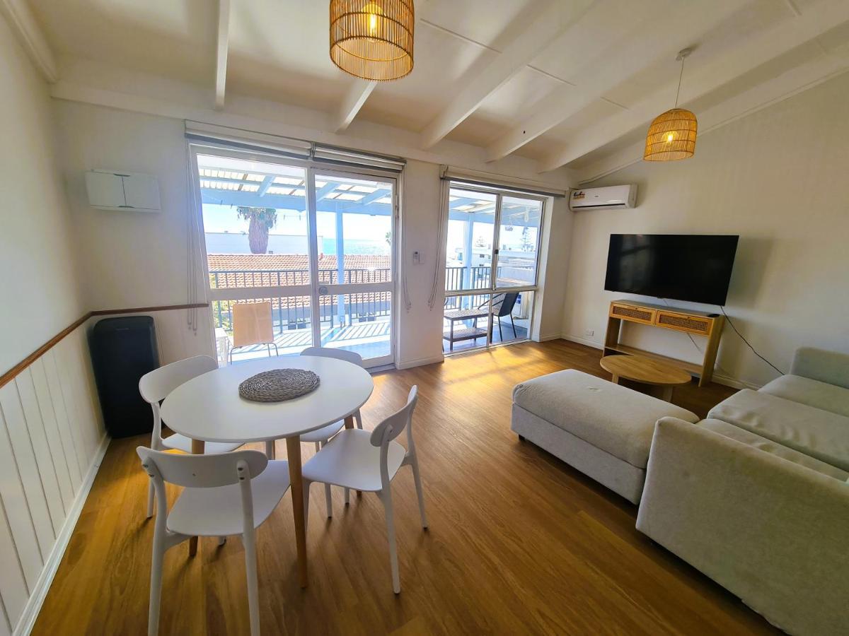 West Beach Lagoon 114 - Ocean Views West Perth 외부 사진