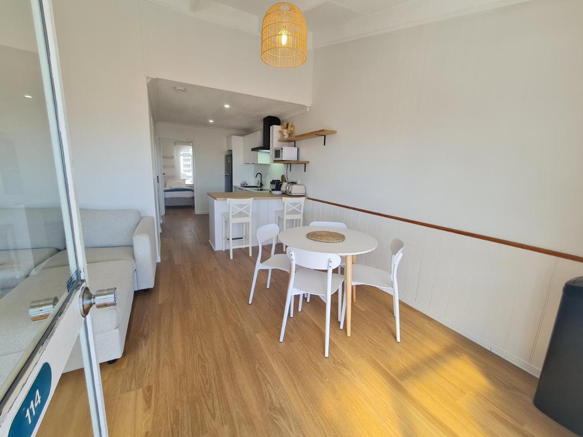 West Beach Lagoon 114 - Ocean Views West Perth 외부 사진
