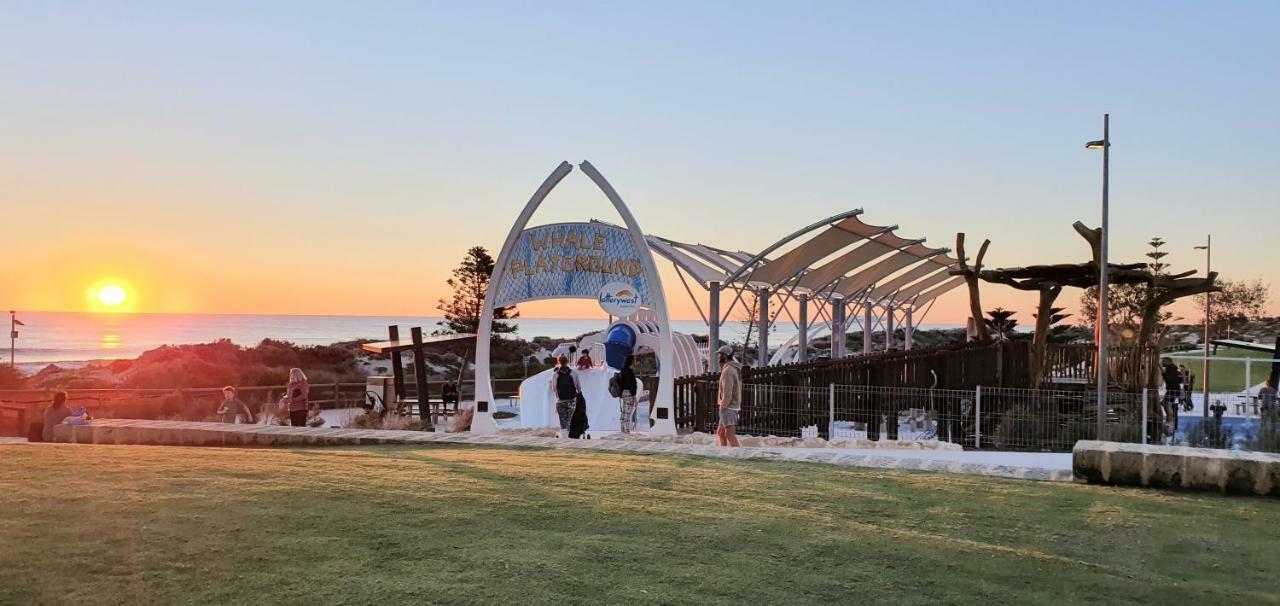 West Beach Lagoon 114 - Ocean Views West Perth 외부 사진